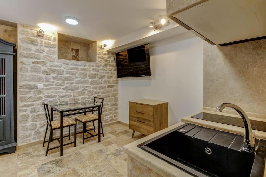 La Cachette - Topdestination-Dijon - Centre Ville - Classe 3 Etoiles Kültér fotó