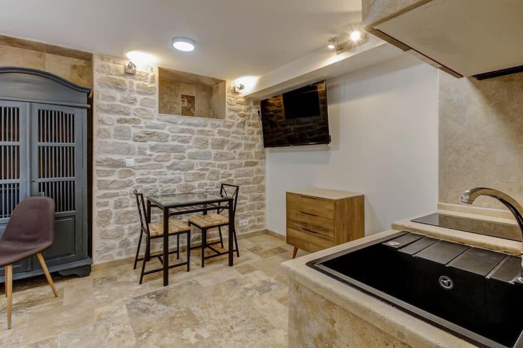 La Cachette - Topdestination-Dijon - Centre Ville - Classe 3 Etoiles Kültér fotó